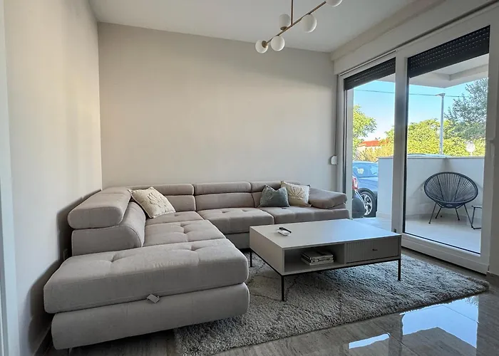 Nira Apartment